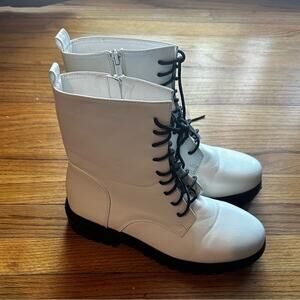 Weeboo White Chunky Combat Boots Size 10 Platform Grunge Streetwear Chic